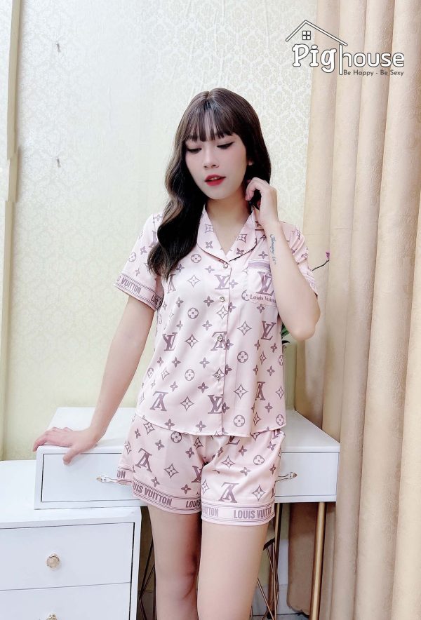Bộ đùi cộc Mochi chữ LV
