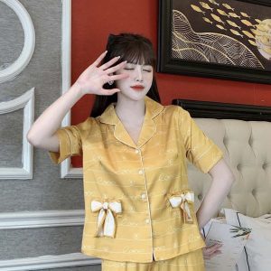 Bộ đùi cộc Vàng chữ Love