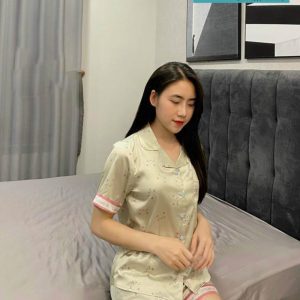 Bộ pijama đùi hình mèo