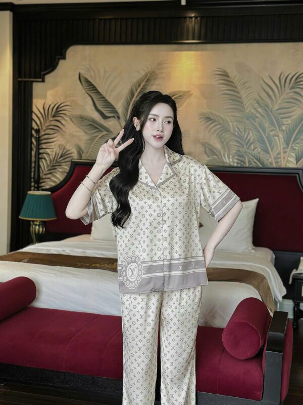 Pijama Lua LV Quan Dai Ao Coc