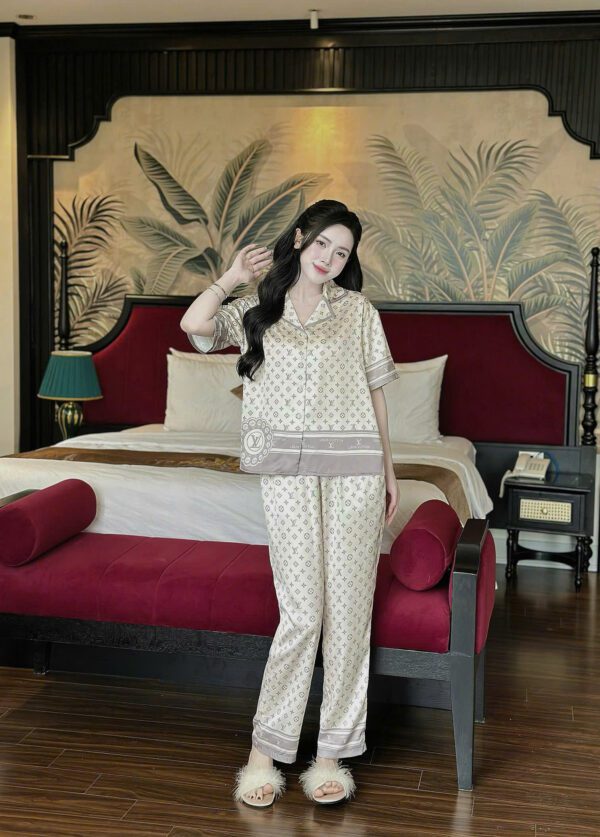 Pijama Lua LV Quan Dai Ao Coc