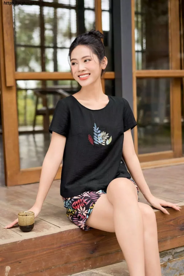 Bộ Đũi Mặc Nhà Thêu Cổ Thuyền