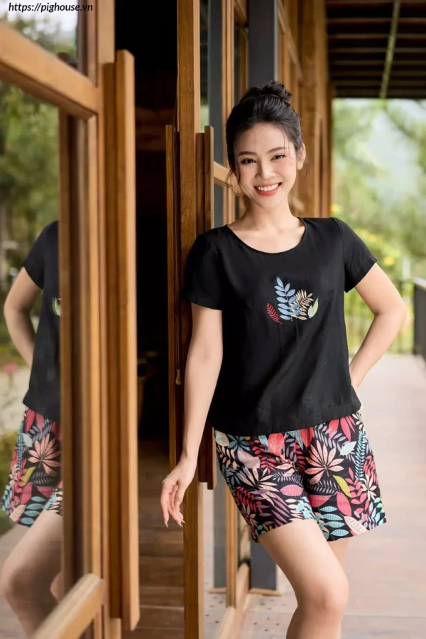 Bộ Đũi Mặc Nhà Thêu Cổ Thuyền