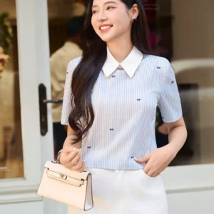 Croptop sơ mi kẻ nơ xinh xắn