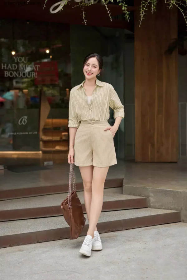 Quần Đùi Nhung Tăm Cạp Cao Tôn Dáng